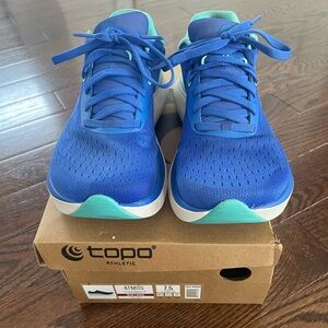Topo Athletic Women’s Atmos Running Shoes - size 7.5 Blue/Aqua